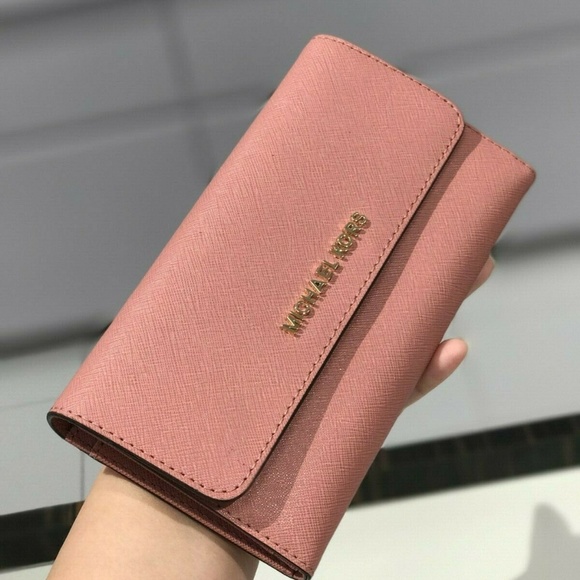 Michael Kors Handbags - MICHAEL KORS JET SET LEATHER LG TRIFOLD WALLET Michael Kors Handbags - MICHAEL KORS JET SET LEATHER LG TRIFOLD WALLET